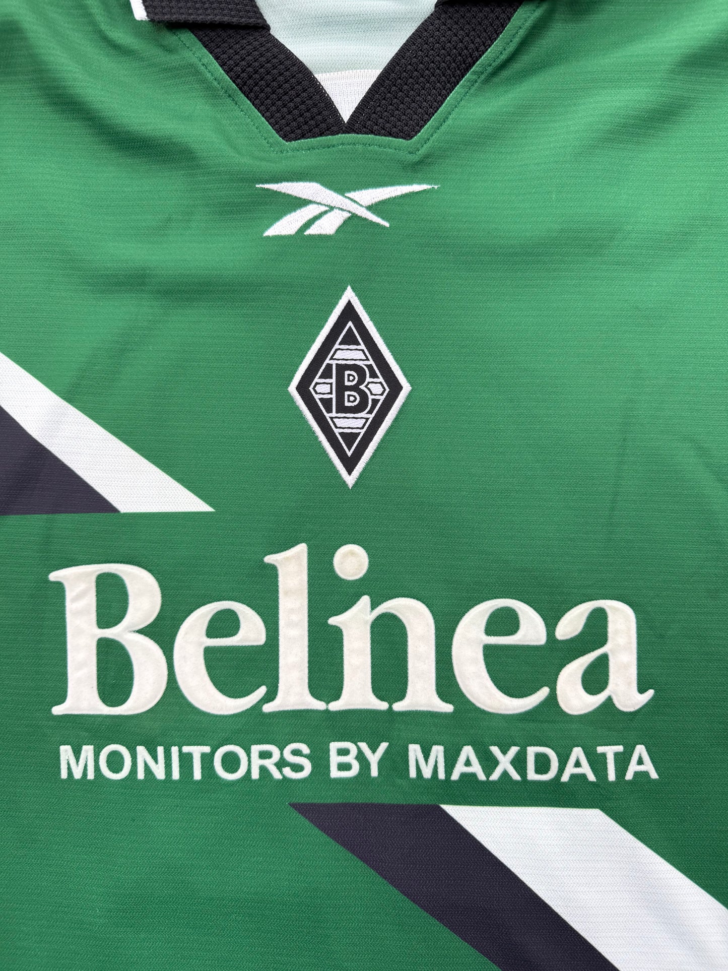 Borussia Mönchengladbach 1999/2000 Away Shirt (#11 Witeczek) (XL)