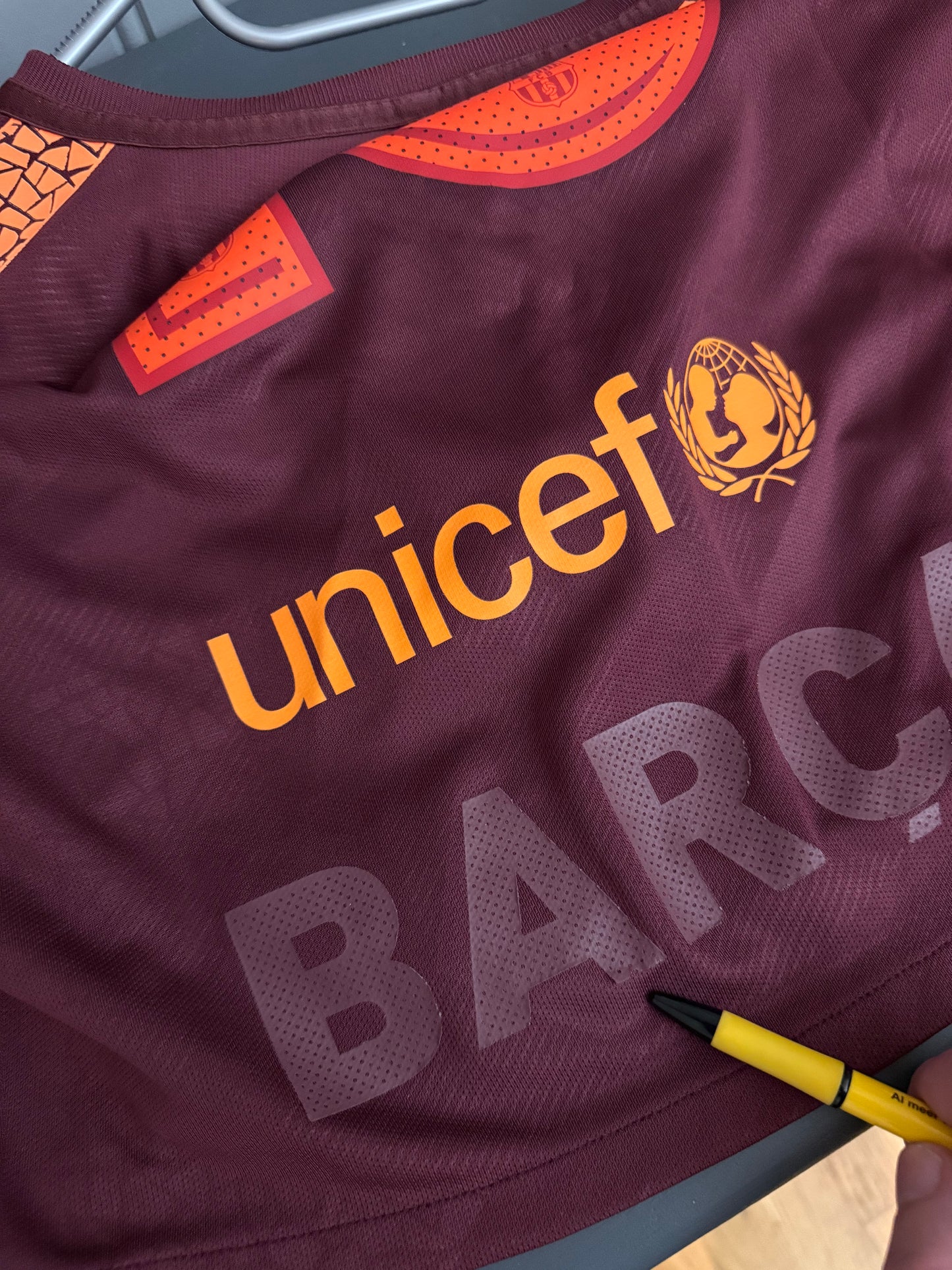 FC Barcelona 2017-2019 Away Shirt (#10 Messi) (L)