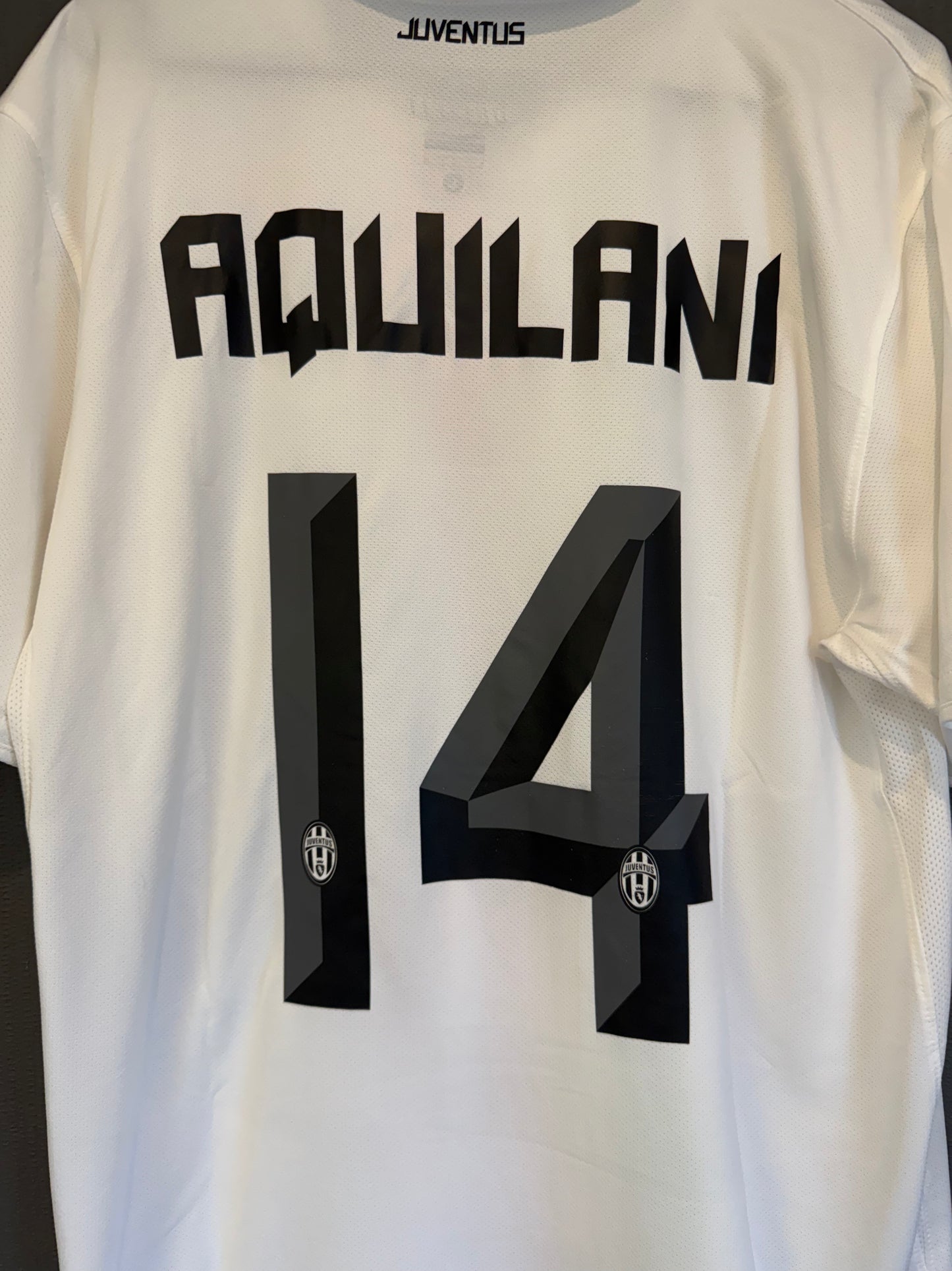 Juventus 2011/2012 Away Shirt #14 Aquilani (L)