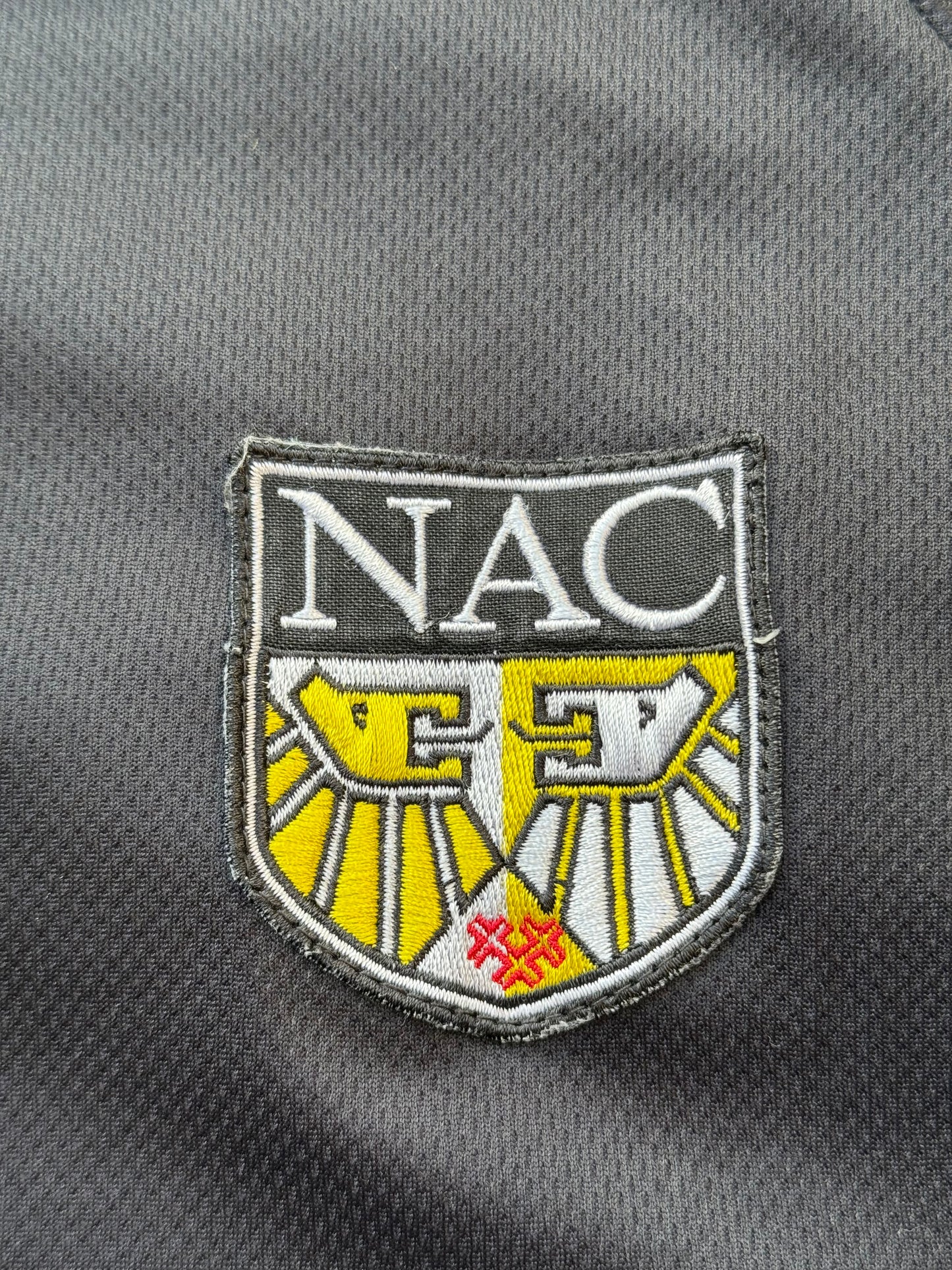 Nac Breda 2000/2001 Away Shirt (XXL)