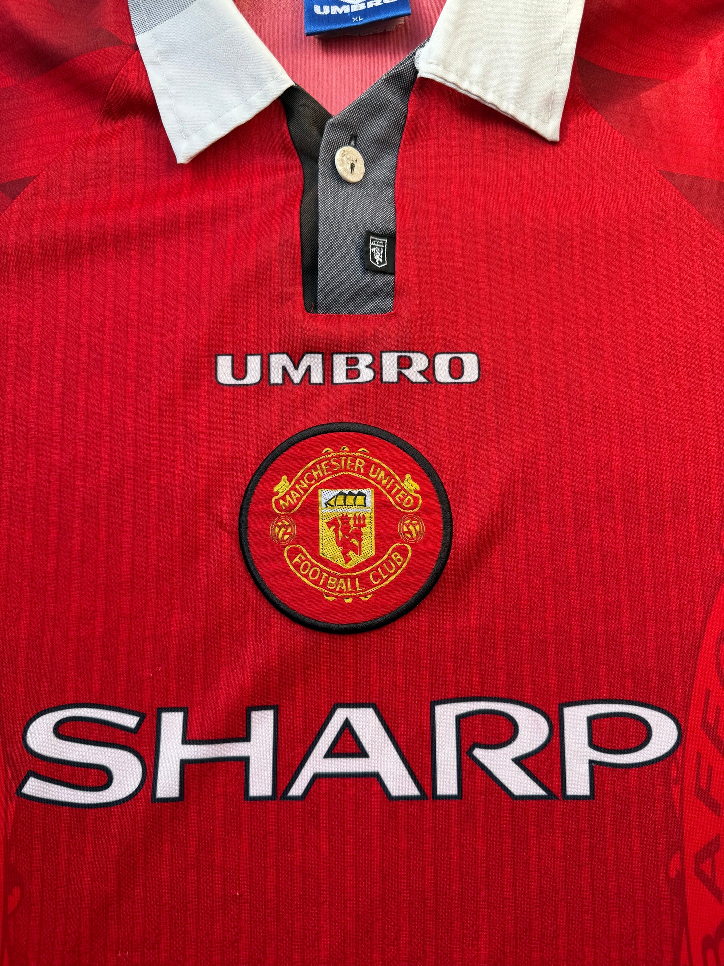 Manchester United 1997/1998 Home Shirt (XL)