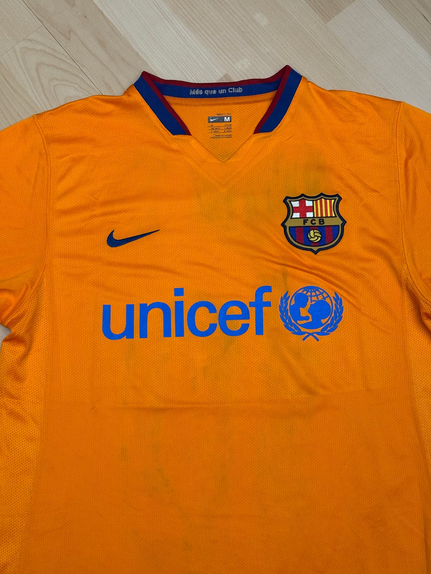 Barcelona 2006/2008 Away Shirt (#10 Ronaldinho) (M)