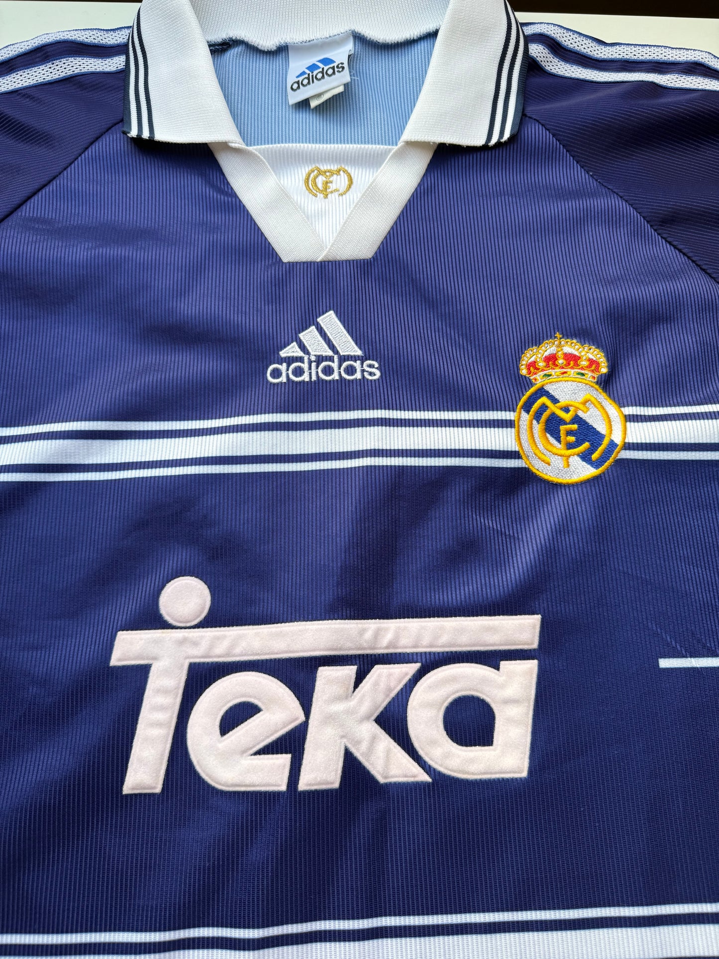 Real Madrid 1998/1999 Away Shirt (XL)