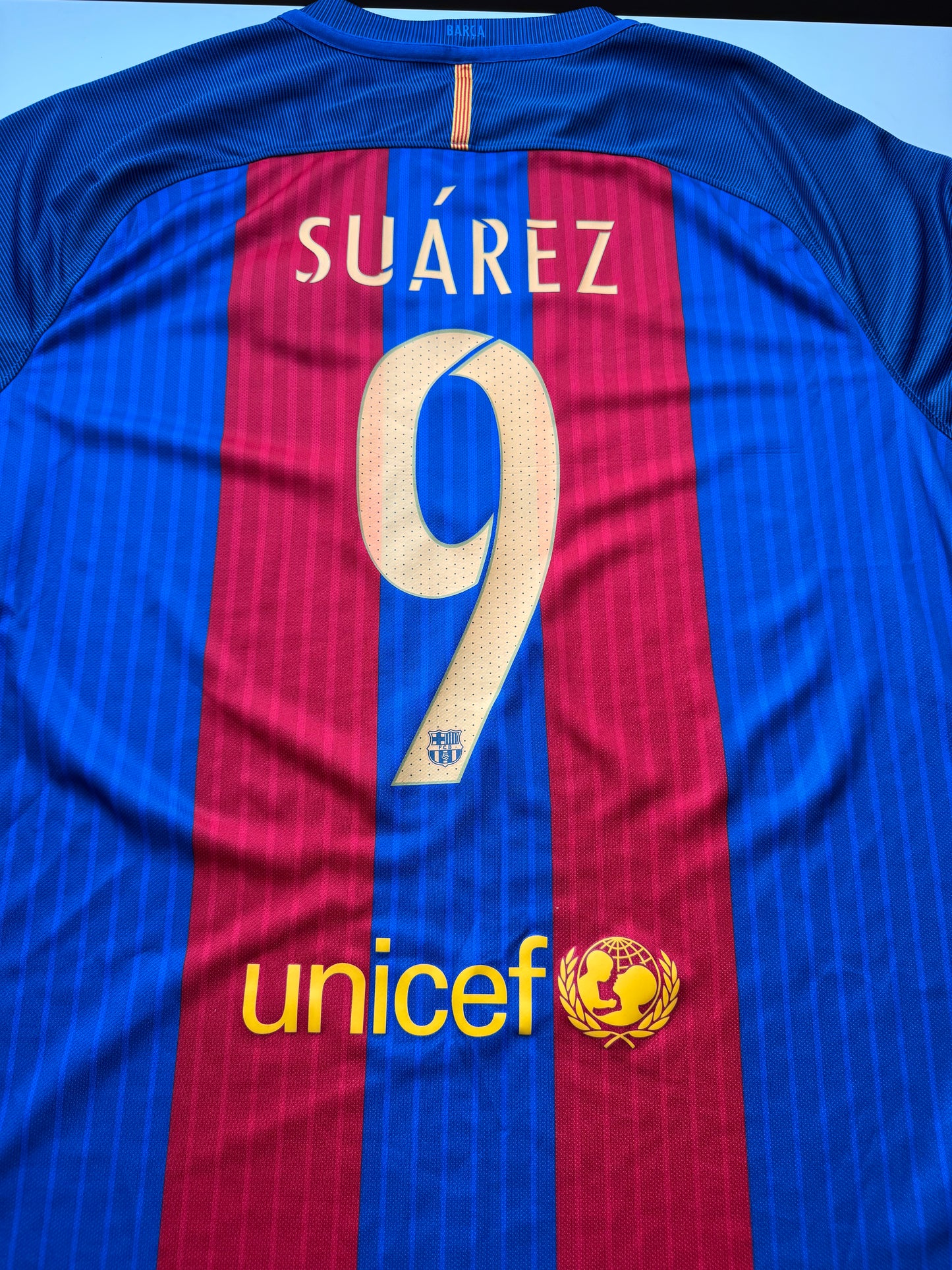 Barcelona 2016/2017 Home Shirt #9 Suárez (XL)