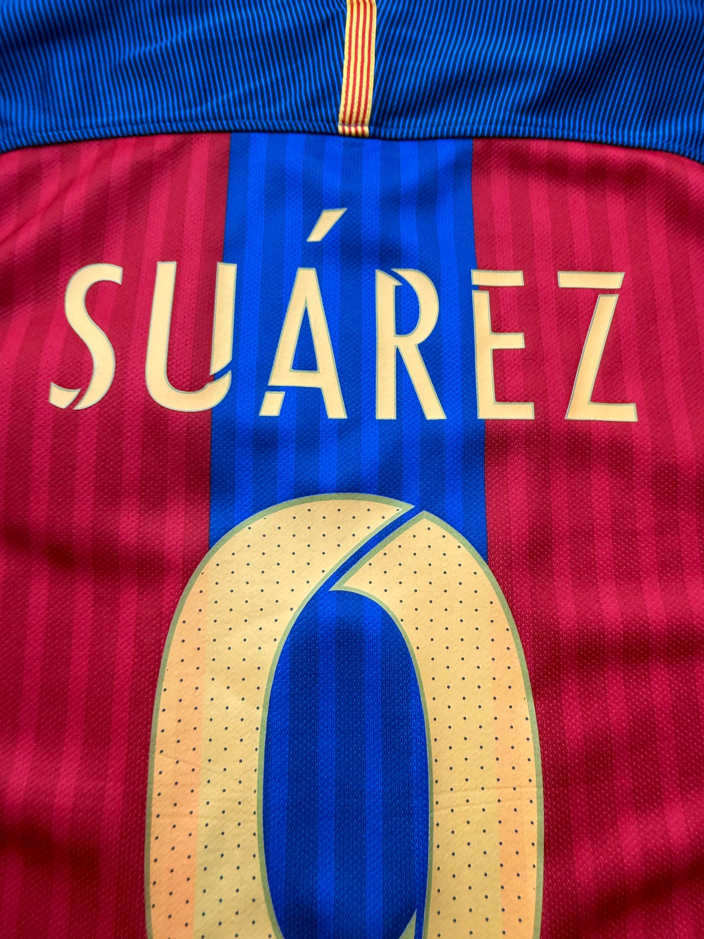 Barcelona 2016/2017 Home Shirt #9 Suárez (XL)