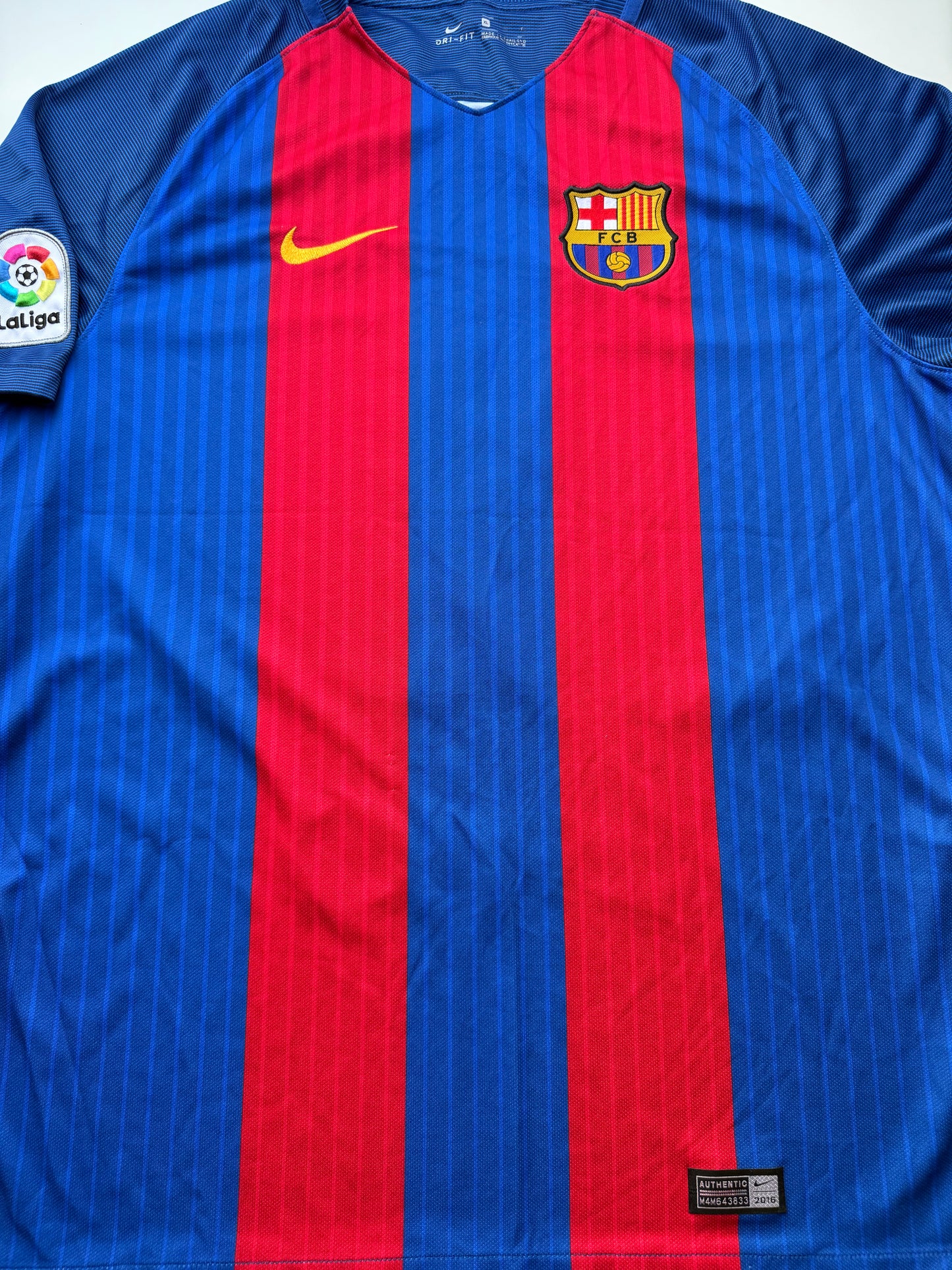 Barcelona 2016/2017 Home Shirt #9 Suárez (XL)