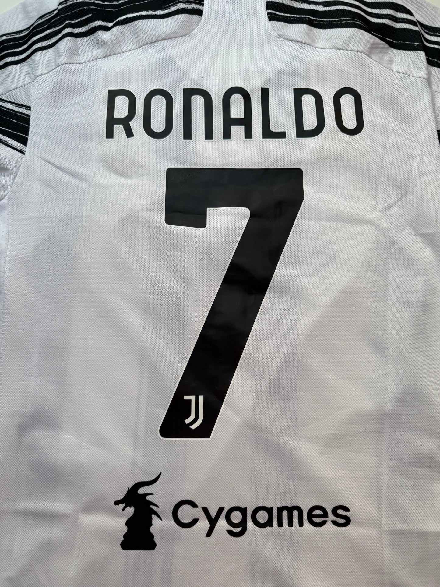 Juventus 2020/2021 Home Shirt #7 Ronaldo (M)