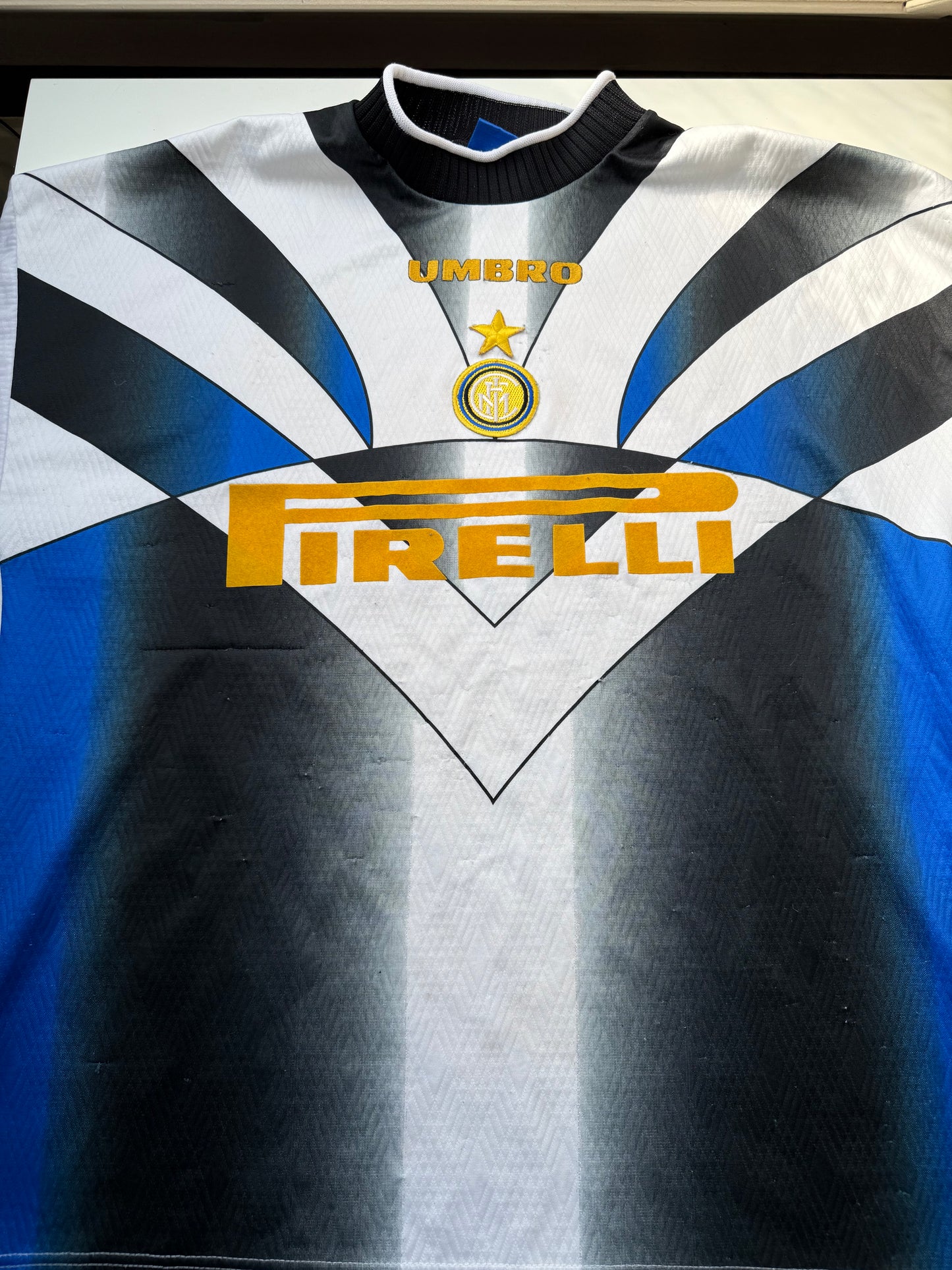 Inter Milan 1996/1997 Goalkeeper Shirt (L)