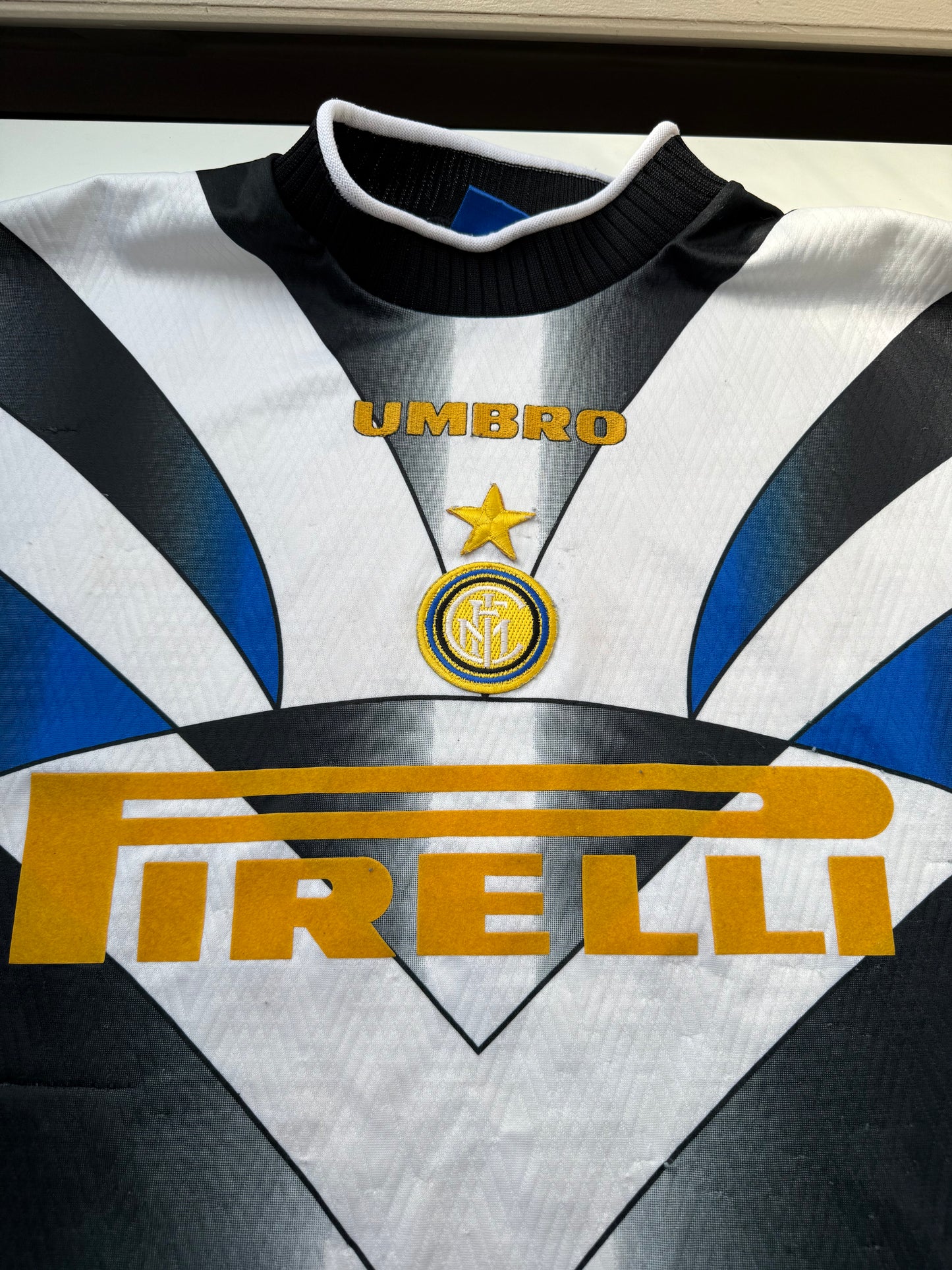 Inter Milan 1996/1997 Goalkeeper Shirt (L)