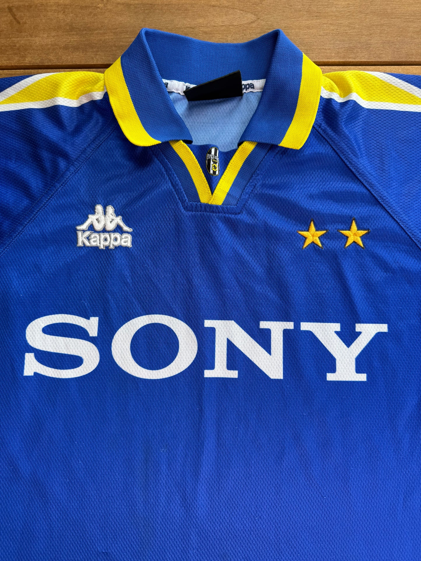 Juventus 1995/1997 Away Shirt