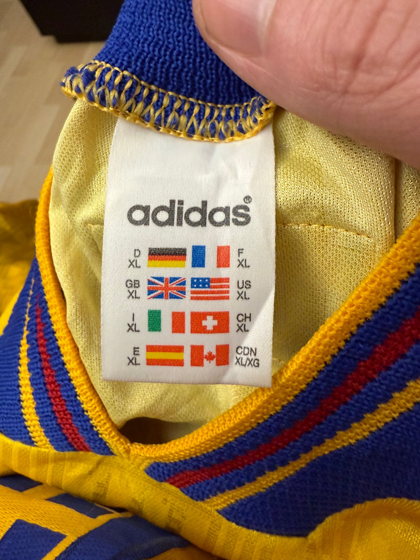 Sweden 1996 Home Shirt (XL)