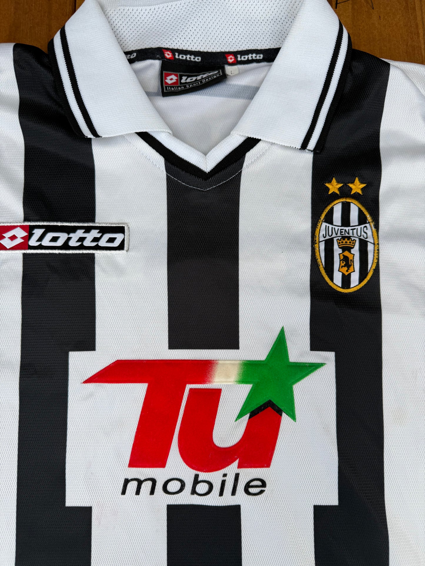 Juventus 2001/2002 Home UCL Shirt (#17 Trezeguet) (L)