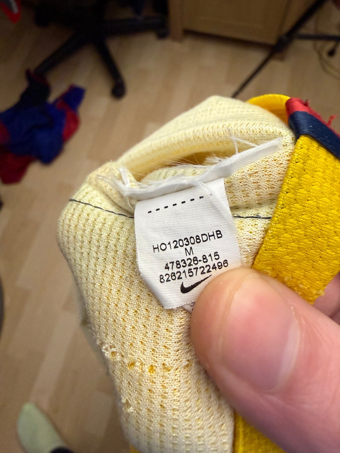 Barcelona 2012/2013 Away Shirt (#10 Messi) (M)