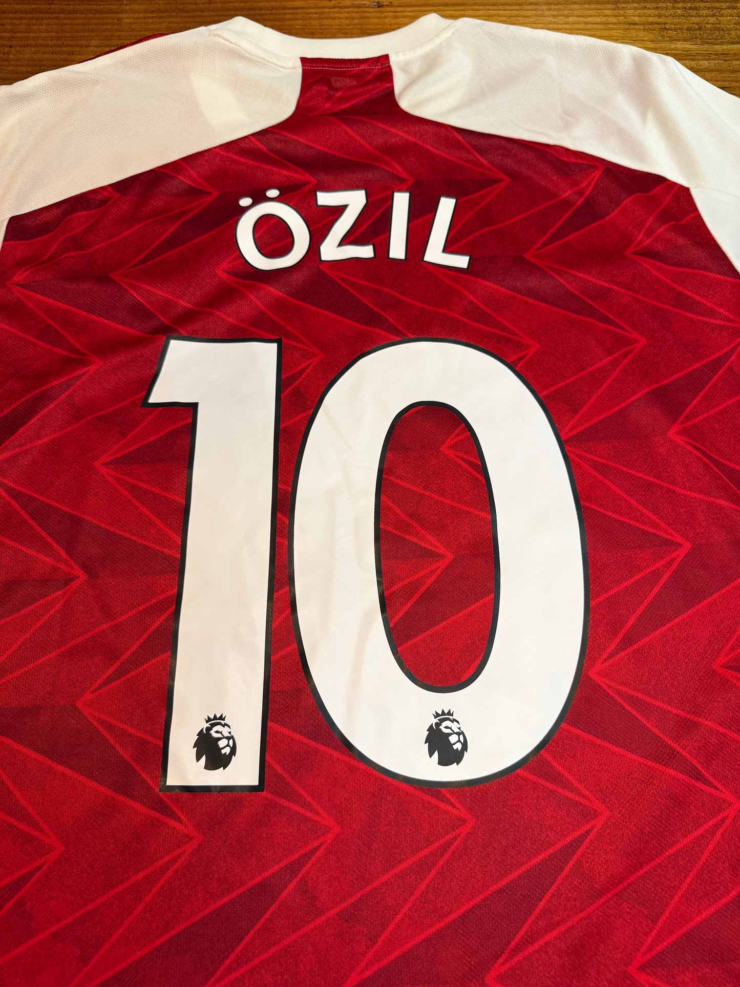 Arsenal 2020/2021 Home Shirt (#10 Özil) (XL)