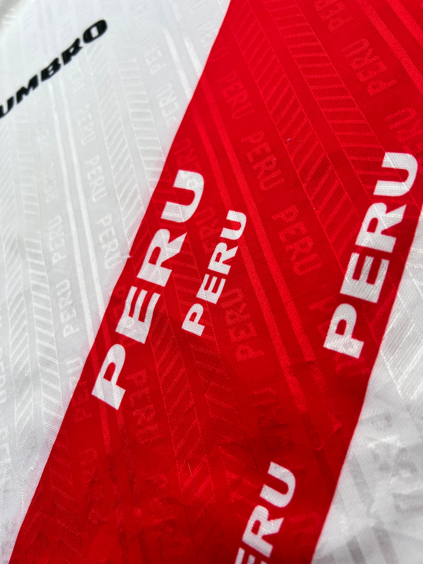 Peru 1996 Home Shirt (L)