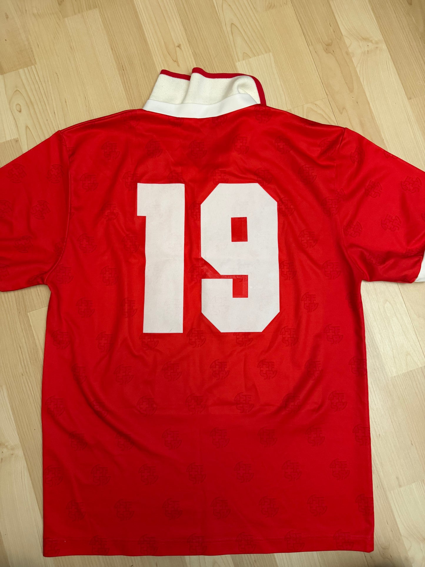 Switzerland 1994 Home Shirt #19 (M)