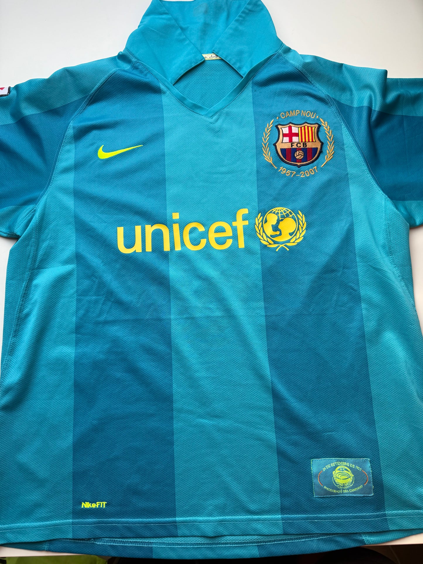 Barcelona 2006/2007 Away Shirt (#10 Ronaldinho) (M)