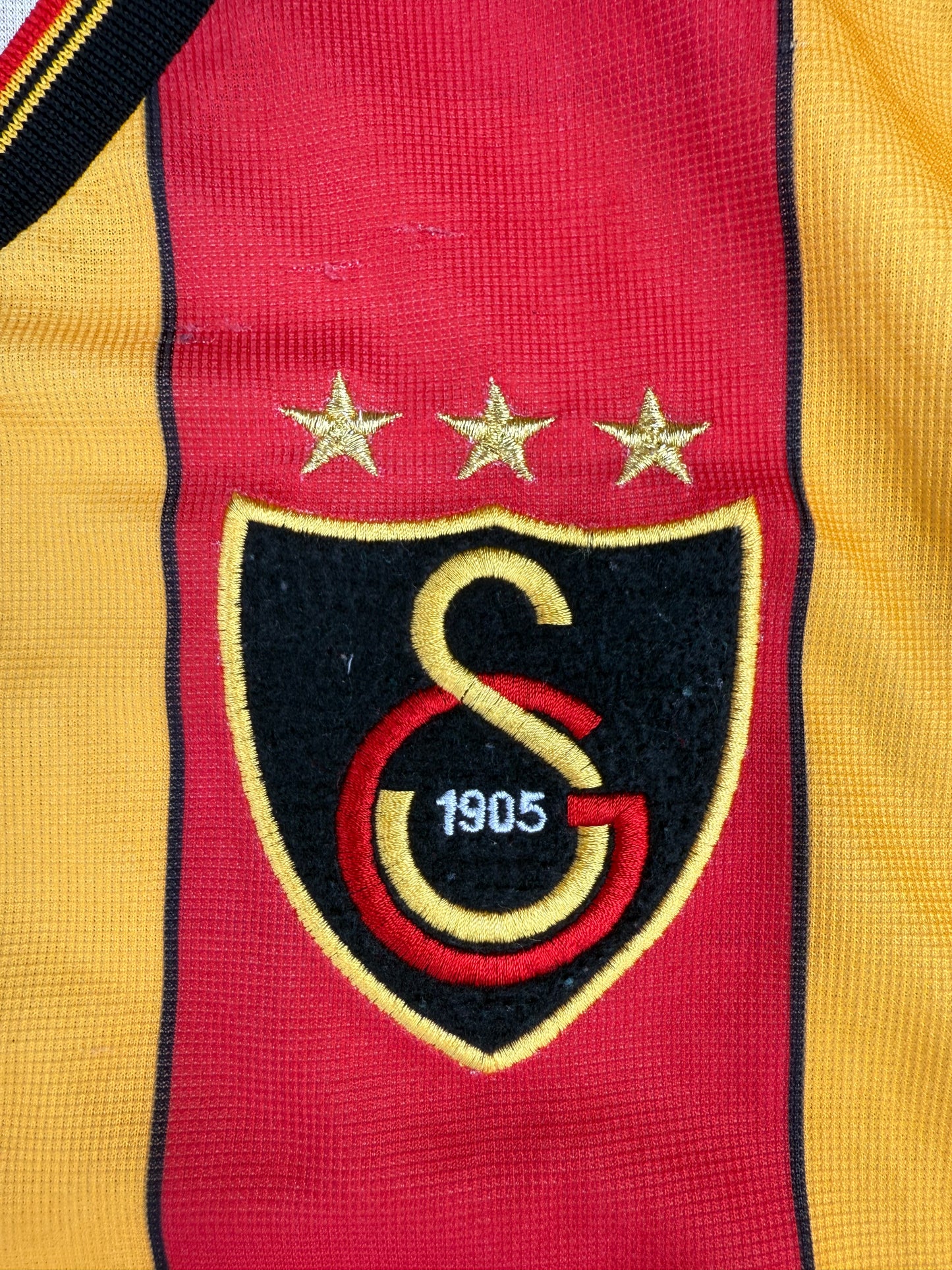 Galatasaray 2003/2004 Home Shirt (M)