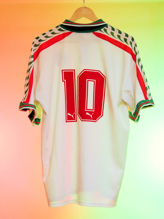 Bulgaria 1996 Home Shirt #10 (XL)