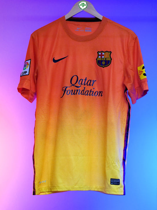 Barcelona 2012/2013 Away Shirt (#8 Iniesta) (M)