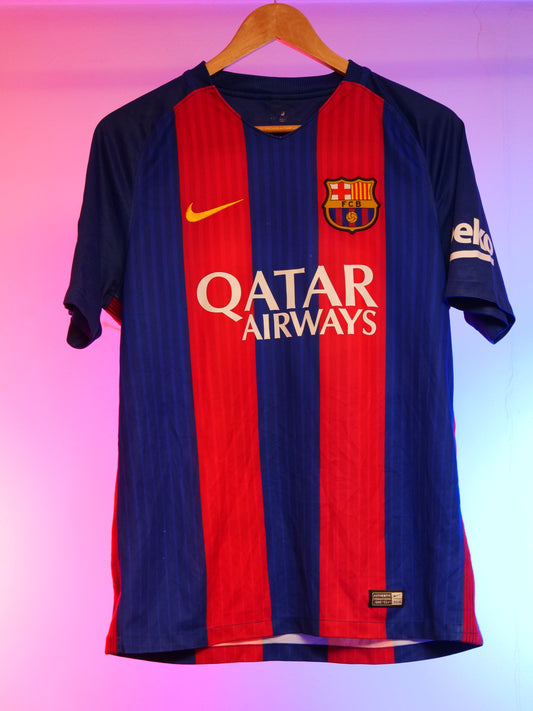 Barcelona 2015/2016 Home Shirt (#10 Messi) (M)