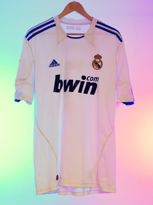 Real Madrid 2010/2011 Away Shirt (#7 Ronaldo) (XL)