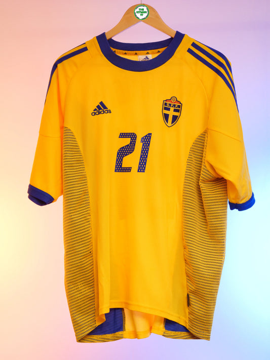 Sweden 2002 Home Shirt (#21 Ibrahimovic) (XL)