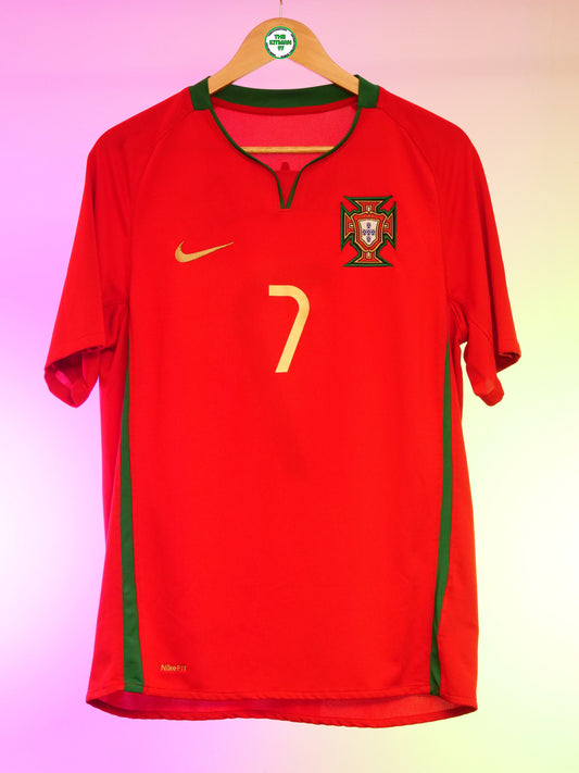 Portugal 2008/2010 Home Shirt (#7 Ronaldo) (M)