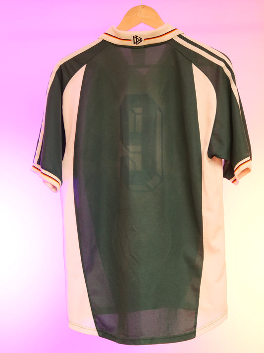 Germany 2000 Away Shirt (M)