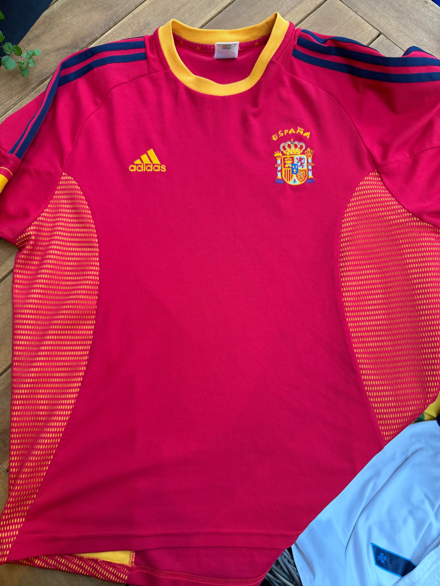 Spain 2002/2004 Home Shirt (L)