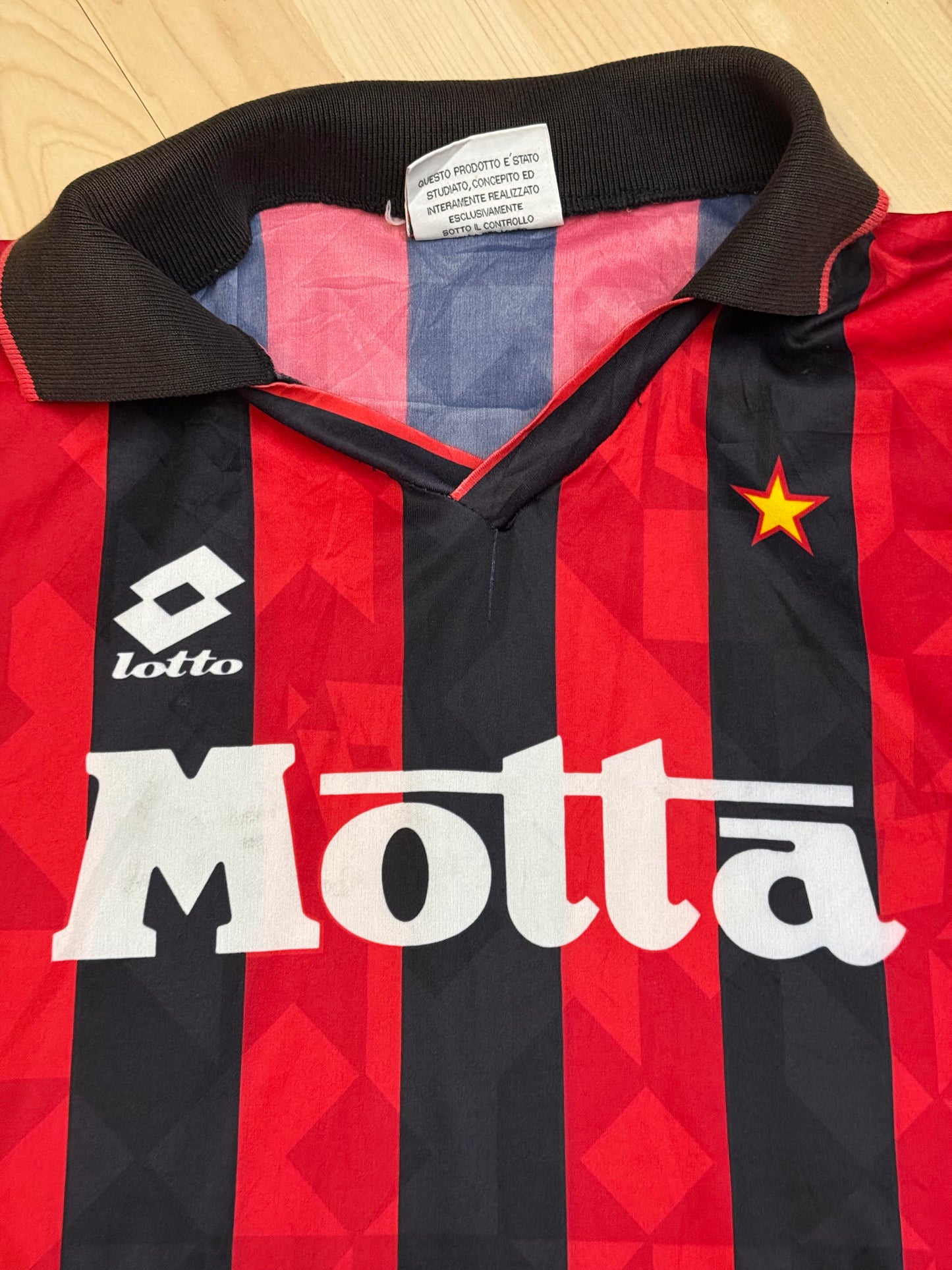 AC Milan 1993/1994 Home Shirt (M)