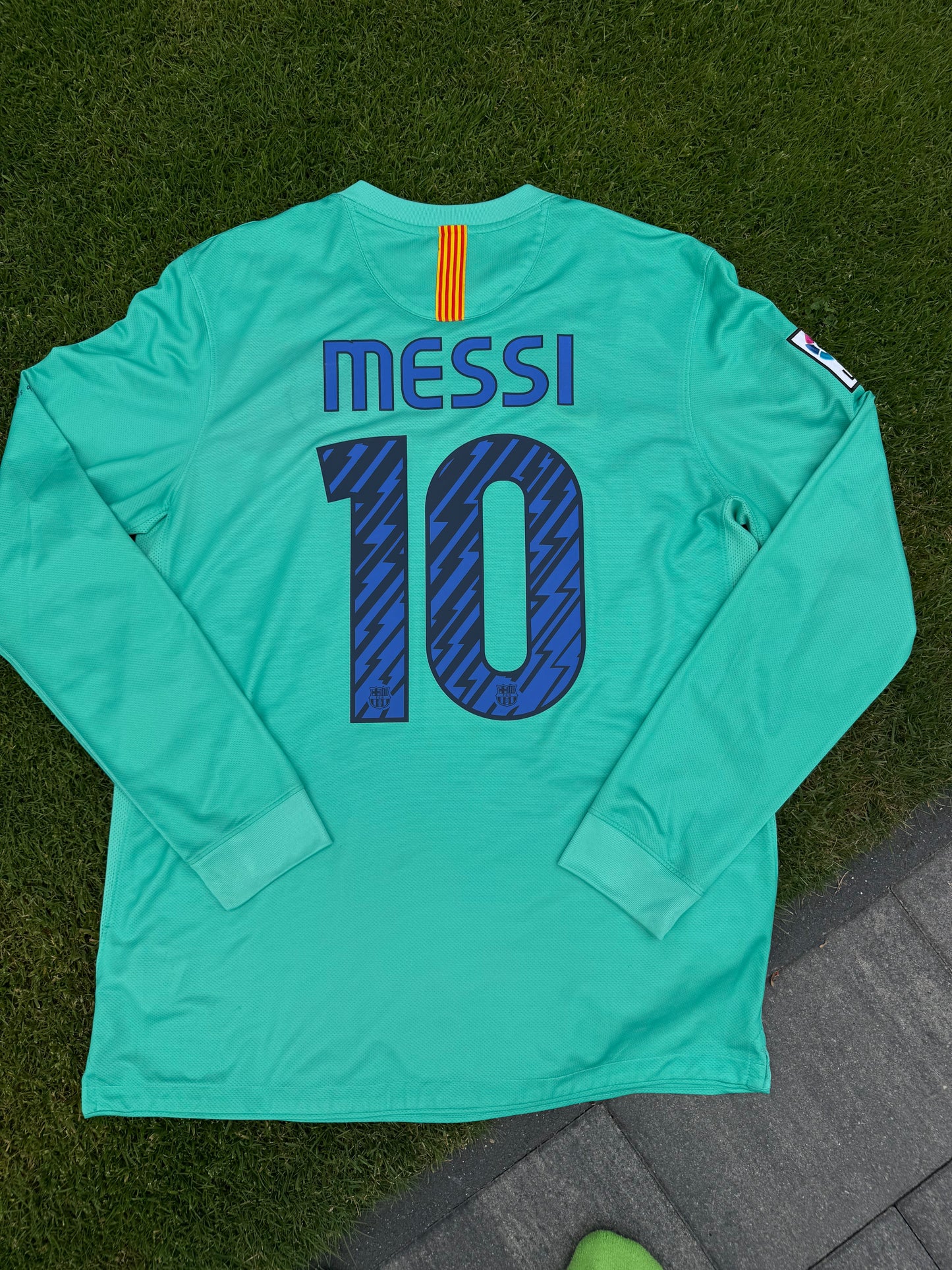 Barcelona 2010/2011 Away Shirt Longsleeve (#10 Messi) (L)