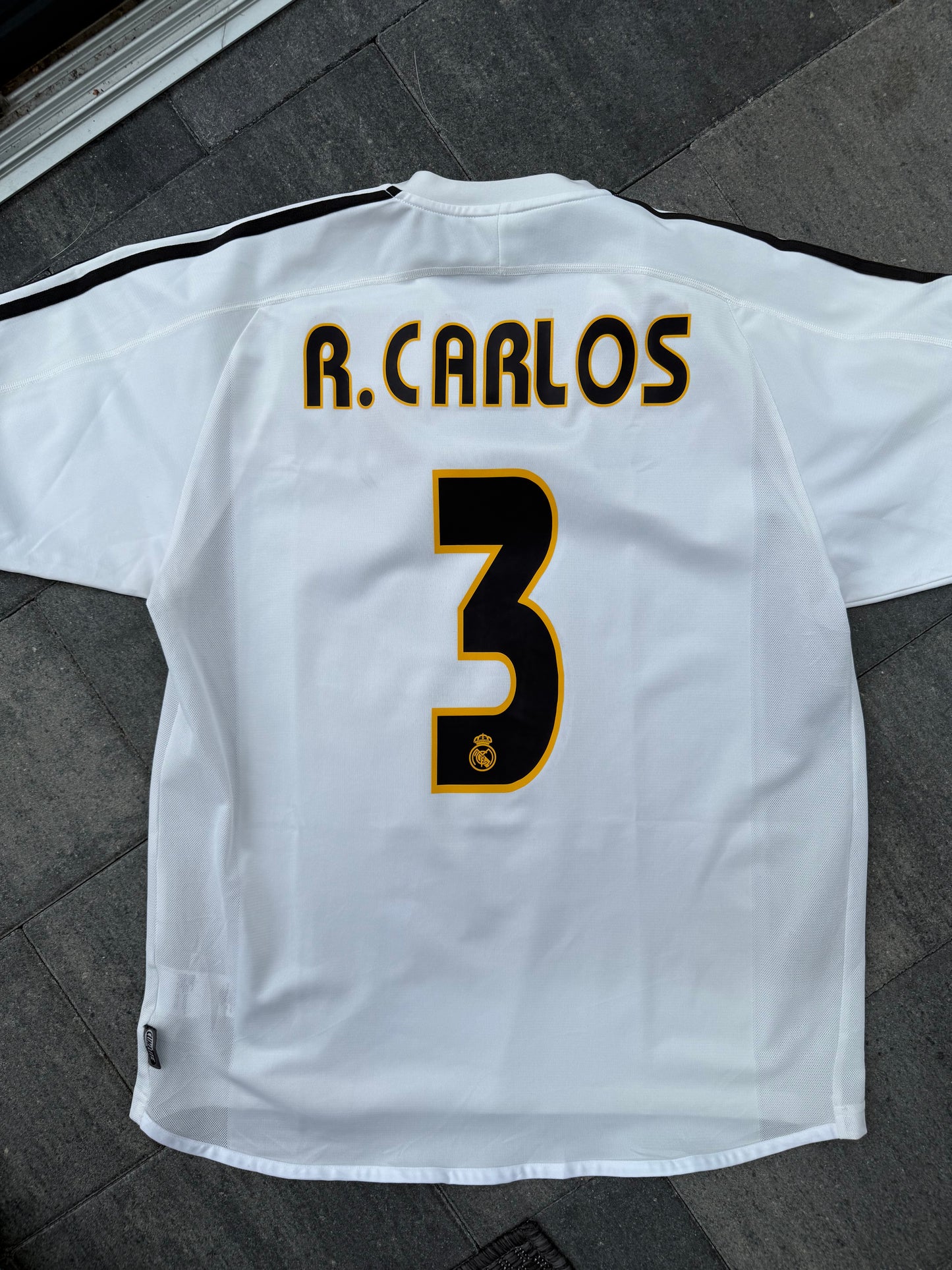 Real Madrid 2004/2005 Home Shirt (#3 R.Carlos) (M)