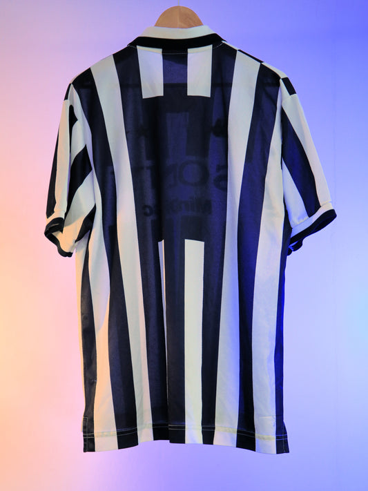 Juventus 1996/1997 Home Shirt (L)