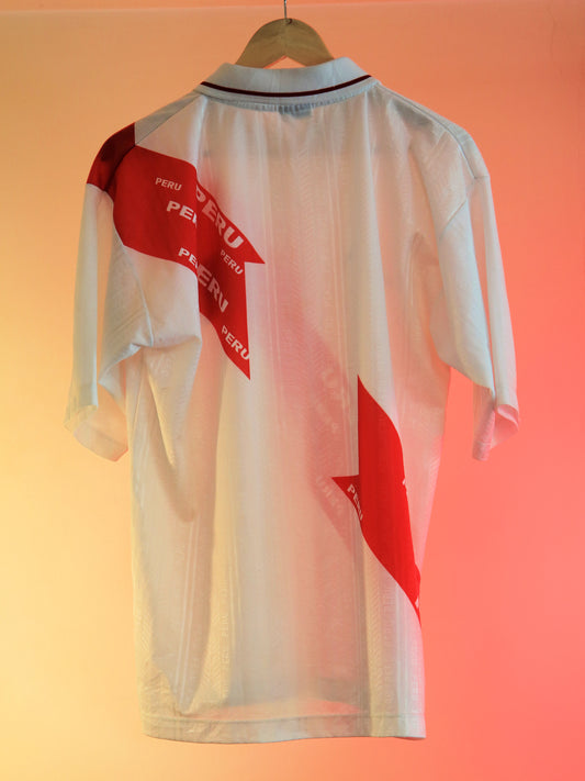 Peru 1996 Home Shirt (L)