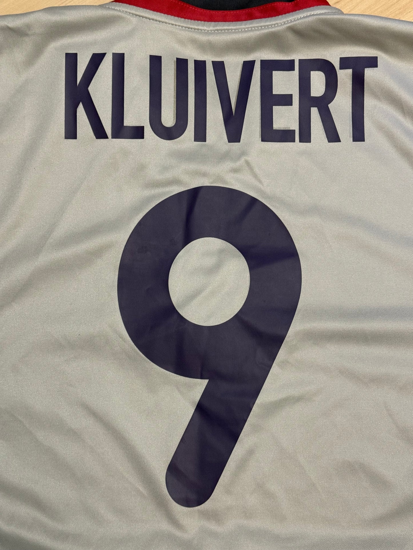 Barcelona 1999/2000 Away Shirt (#9 Kluivert) (M)