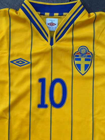 Sweden 2012/2013 Home Shirt (#10 Ibrahimovic) (L)