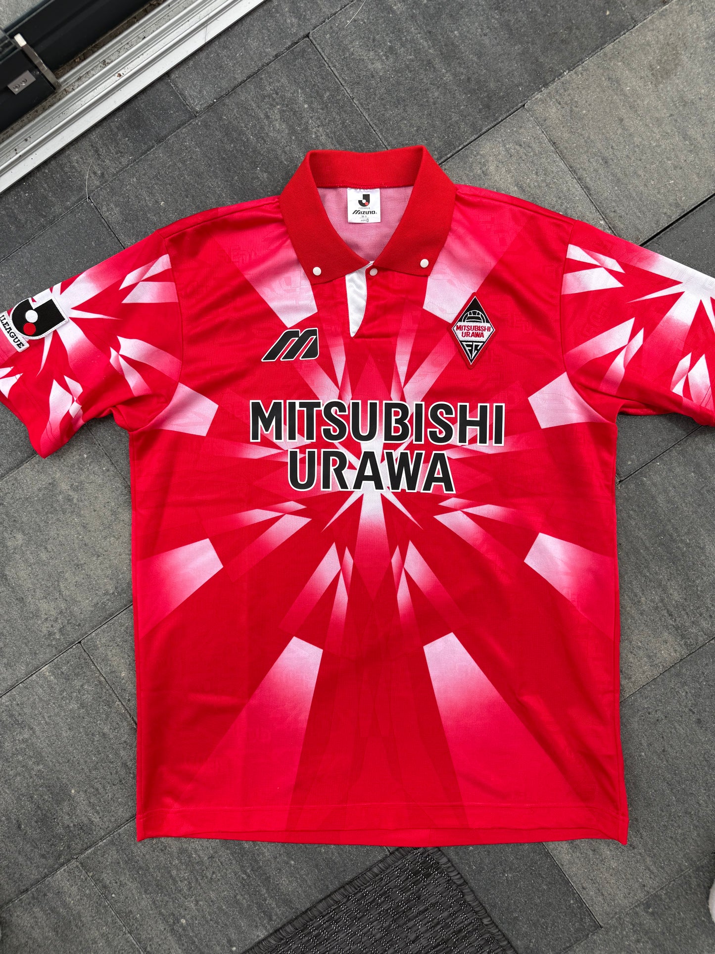 Urawa Red Diamonds 1995/1996 Home Shirt (M)
