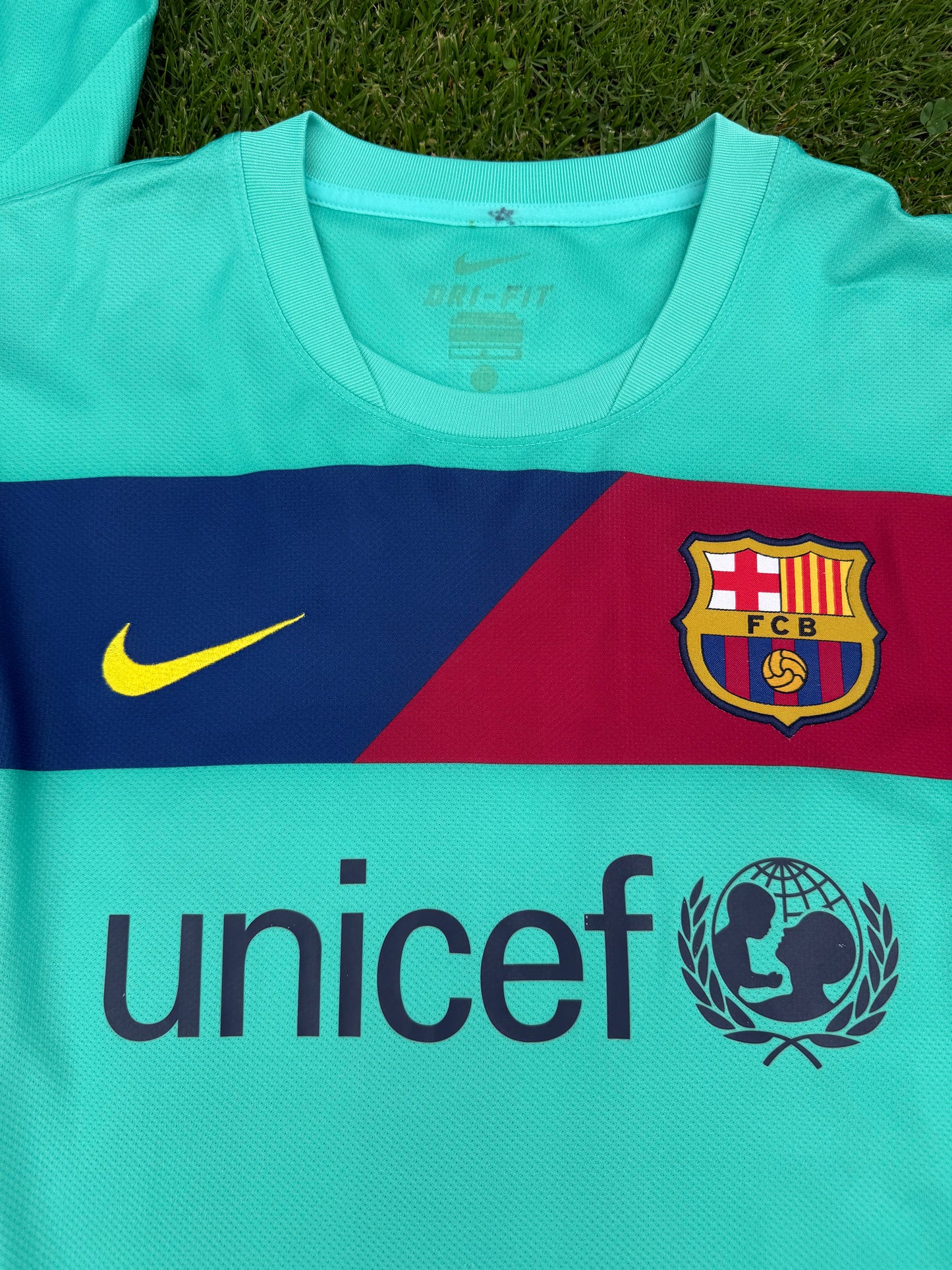 Barcelona 2010/2011 Away Shirt Longsleeve (#10 Messi) (L)