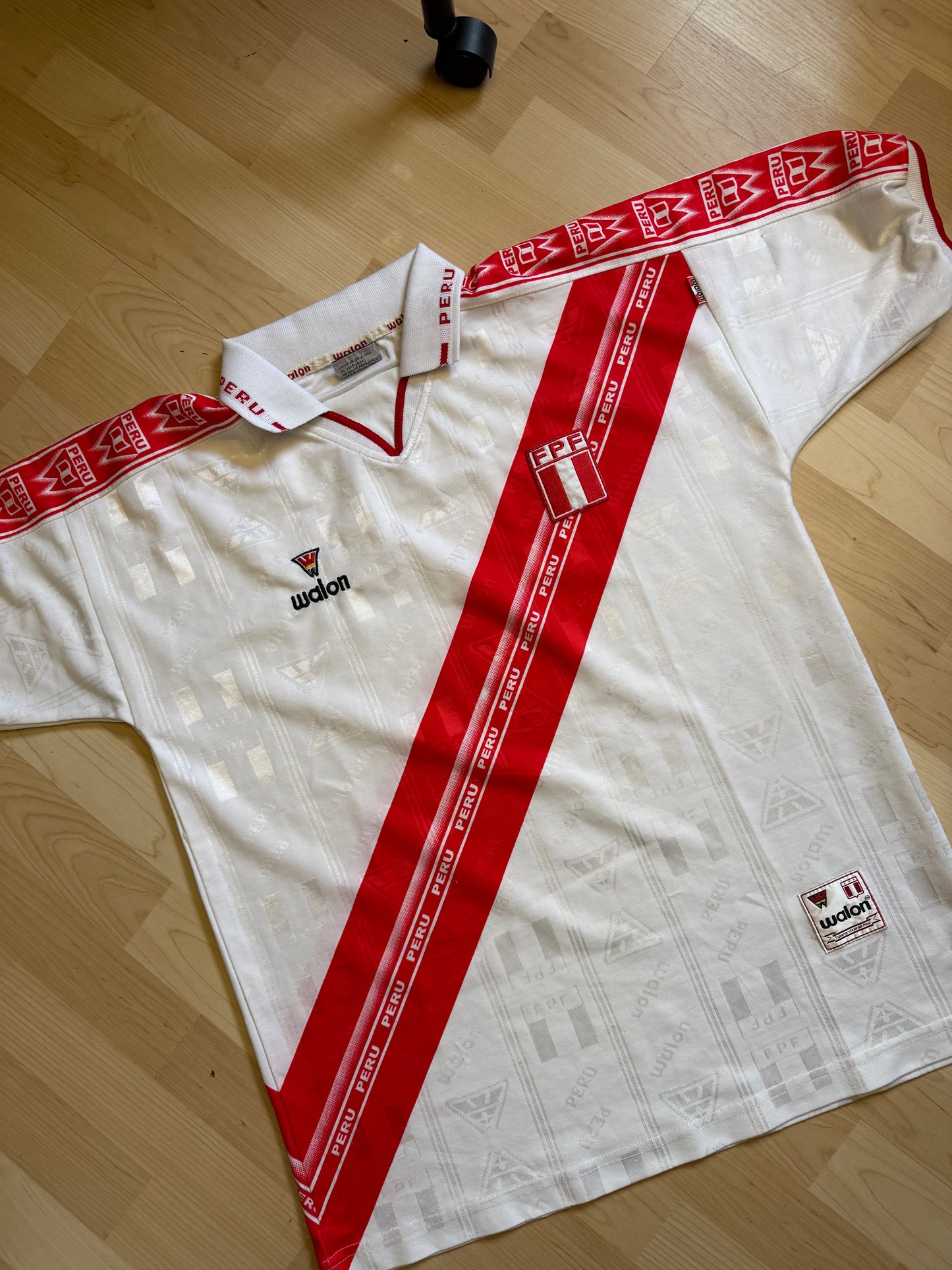 Peru 2000/2001 Home Shirt (L)