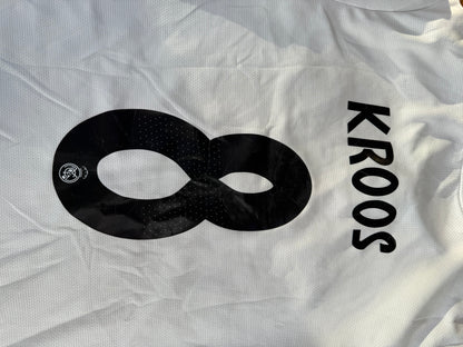 Real Madrid 2018/2019 Home Shirt (#8 Kroos) (M)