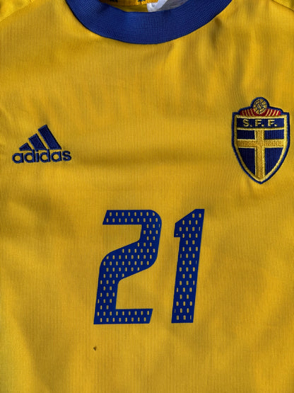 Sweden 2002 Home Shirt (#21 Ibrahimovic) (XL)