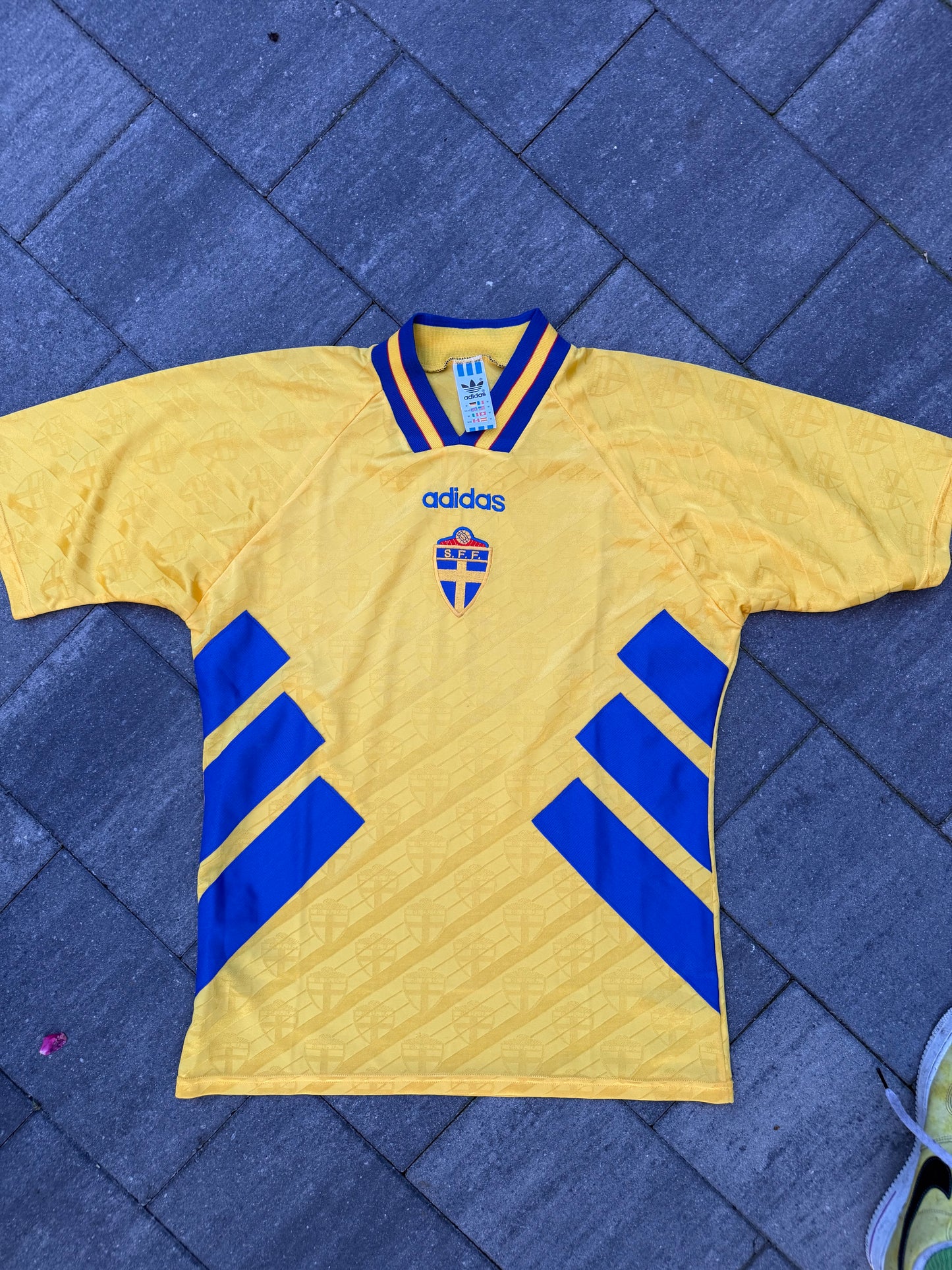 Sweden 1994/1996 Home Shirt (M)