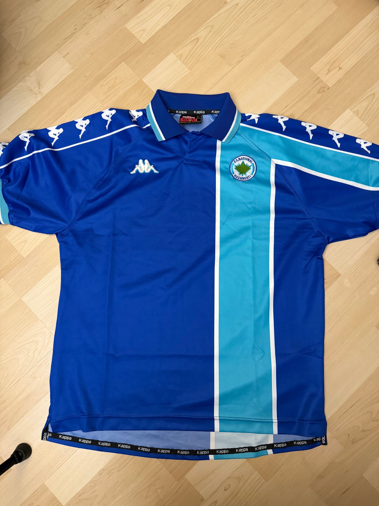 National Bucuresti 2002/2003 Away Shirt (L)