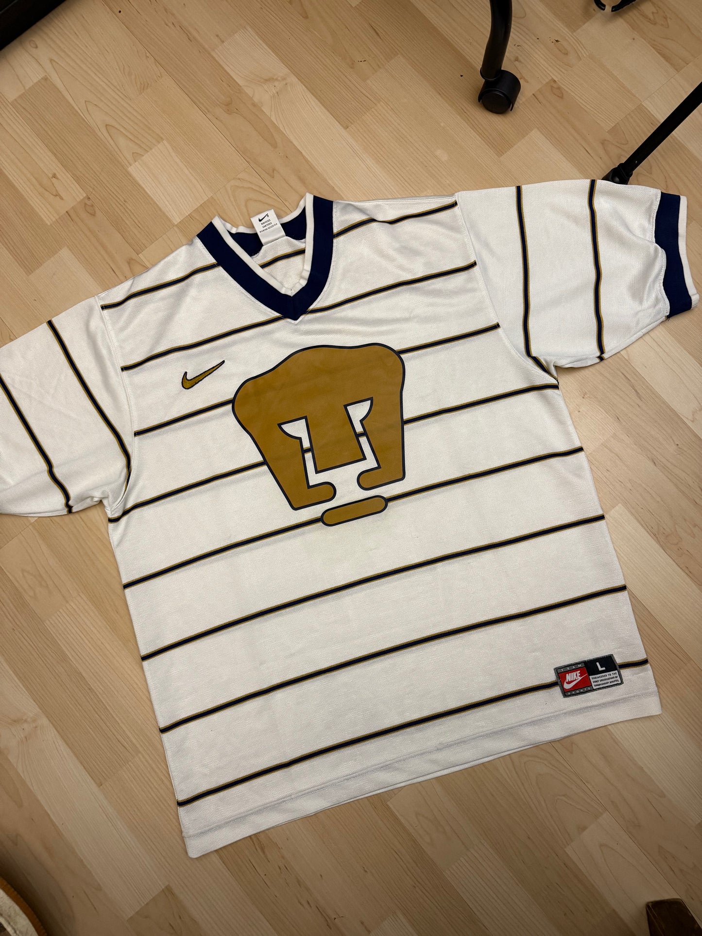 Pumas Unam 1997/1998 Away Shirt (L/XL)