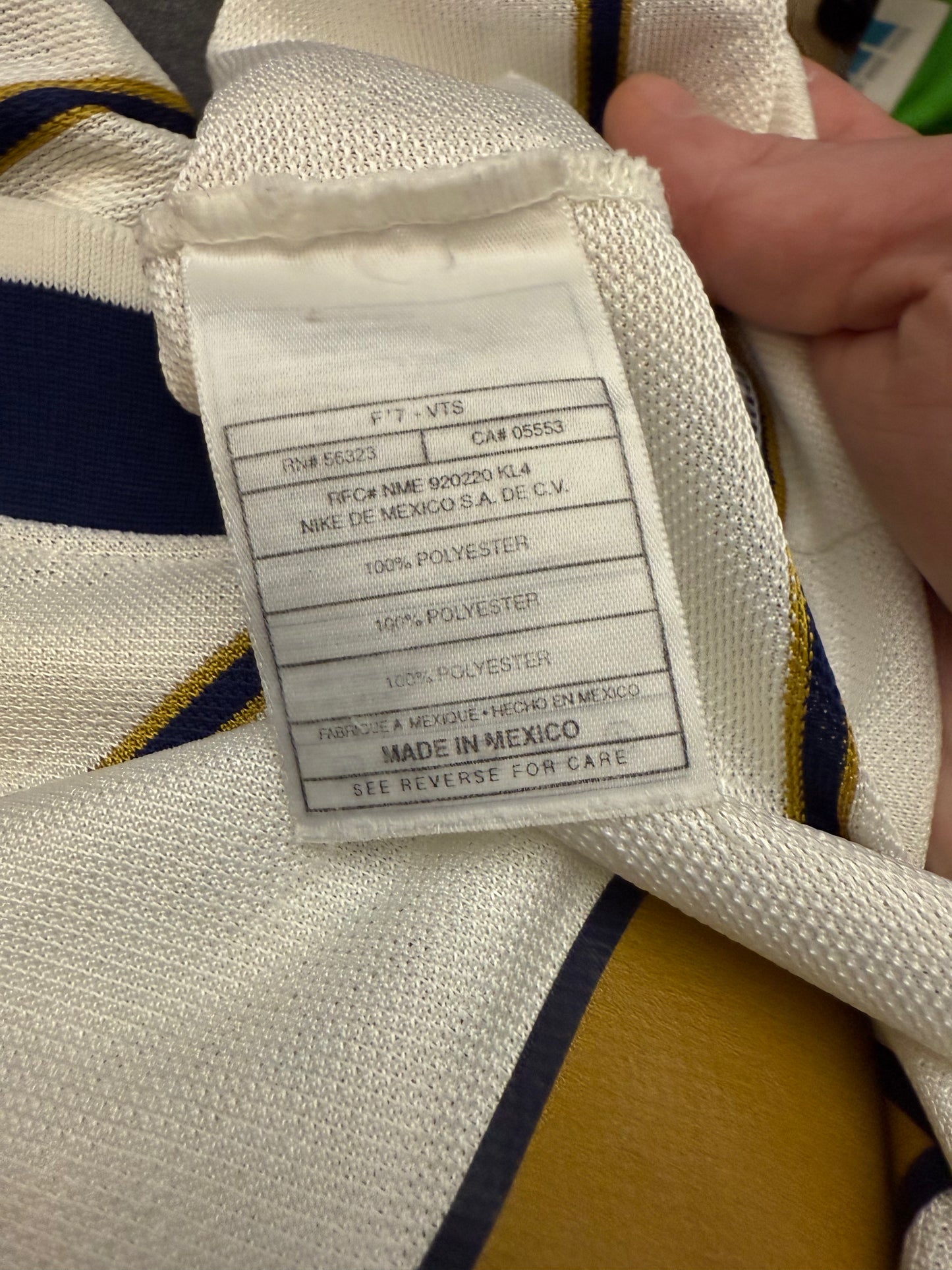 Pumas Unam 1997/1998 Away Shirt (L/XL)