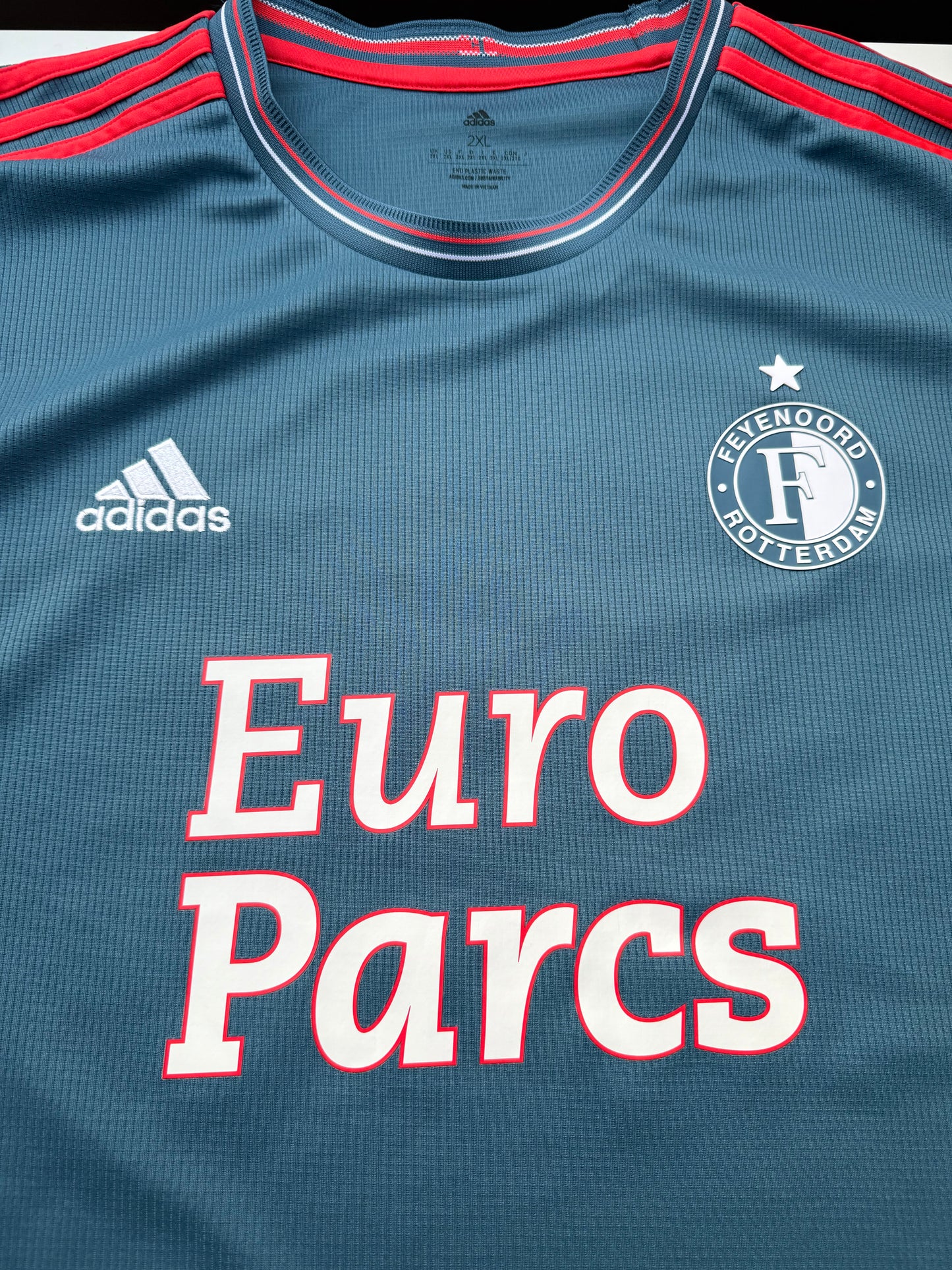 Feyenoord 2022/2023 Away Shirt #20 Wieffer (XXL)
