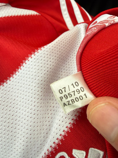 Bayern München 2010/2011 Home Shirt (#10 Robben) (M)