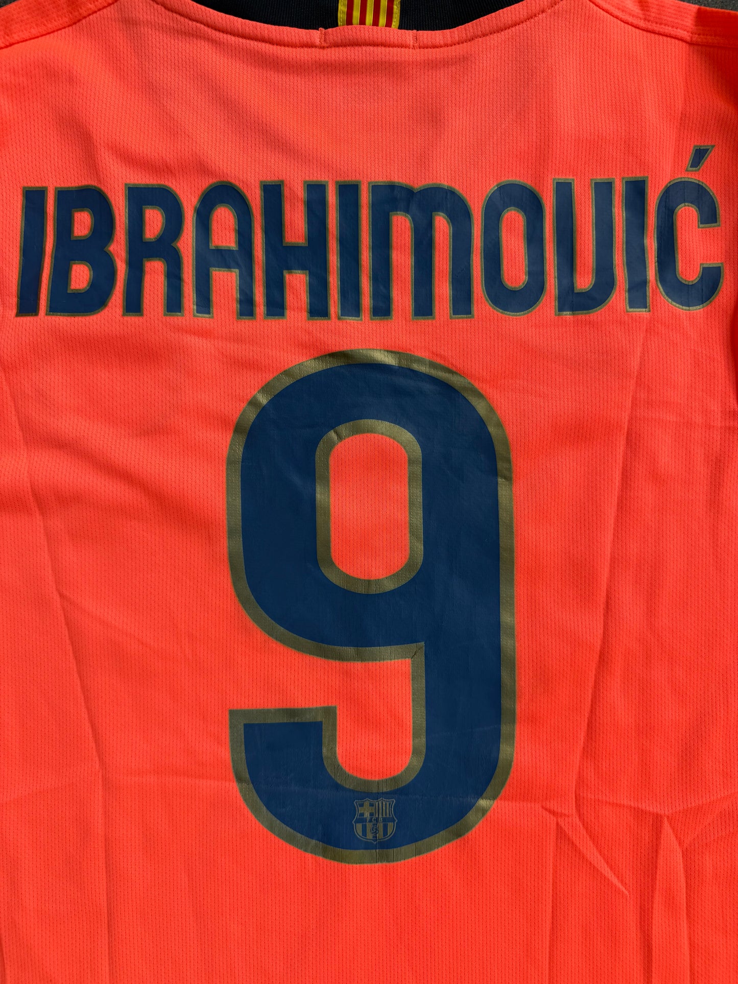 Barcelona 2009/2010 Away Shirt (#9 Ibrahimovic) (M)