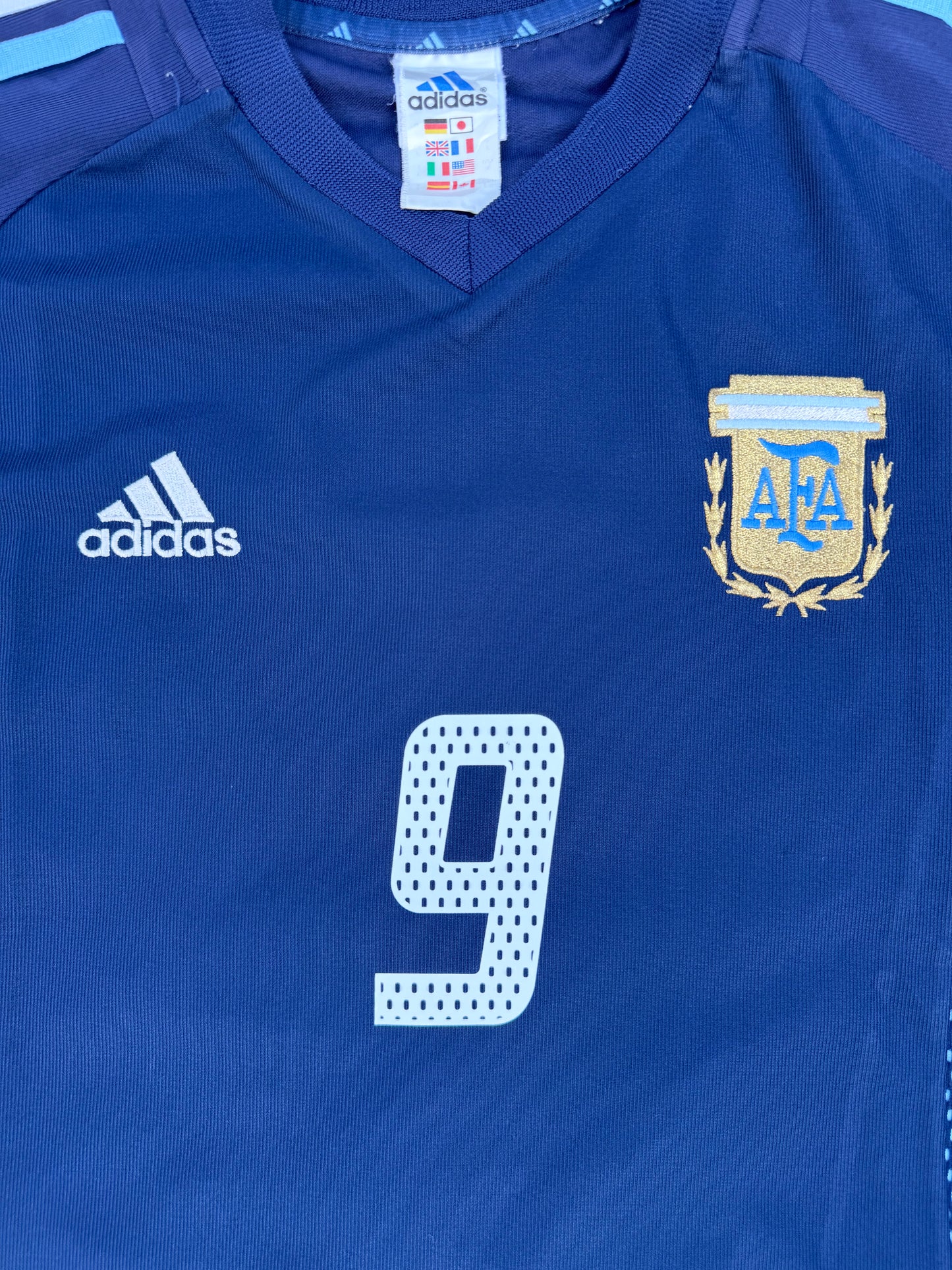 Argentina 2002/2004 Away Shirt (#9 Batistuta) (M)